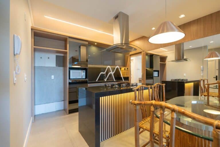 Apartamento com 3 quartos em Jurerê Internacional