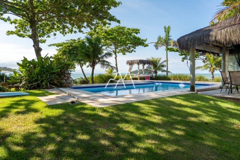 Casa pé na areia em Canajurê – exclusividade à beira-mar